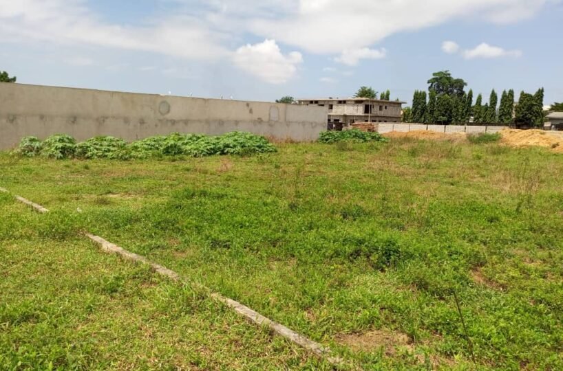 Terrain de 600 m² à DABOU